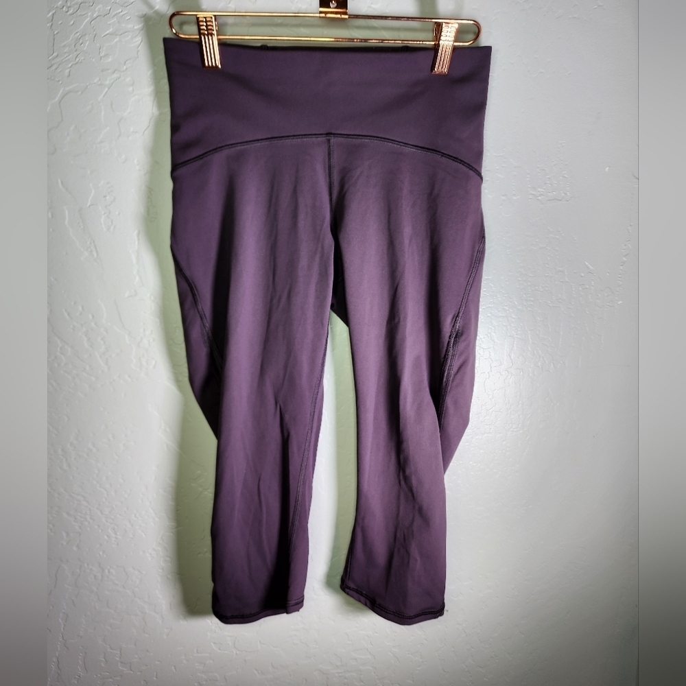 Lululemon Train Times Cropped Leggings In Black‎ Currant Size 6 - Picture 6 of 10